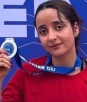 Niloufar Pas